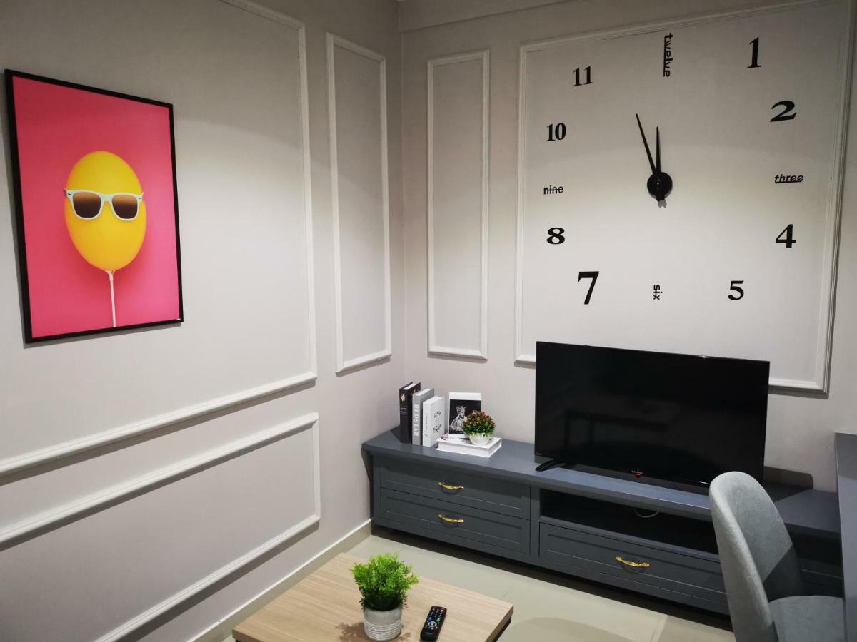 Studio Apartment With Balcony By Host Assist I-City シャー・アラム エクステリア 写真
