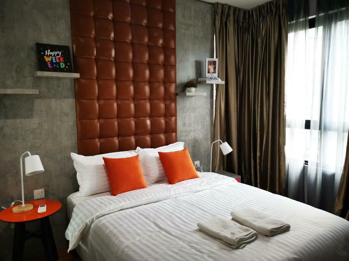 Studio Apartment With Balcony By Host Assist I-City シャー・アラム エクステリア 写真