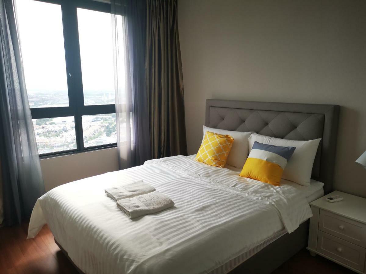Studio Apartment With Balcony By Host Assist I-City シャー・アラム エクステリア 写真